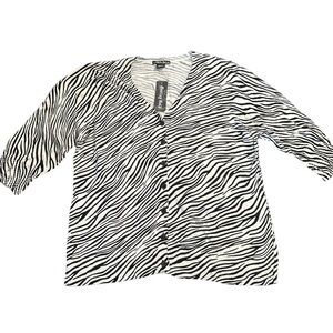 Deb Shops Plus Size‎ Zebra Print Button Front Top 3X NWT
